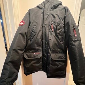 Men's Black Hooded Puffer Jacket with Patch